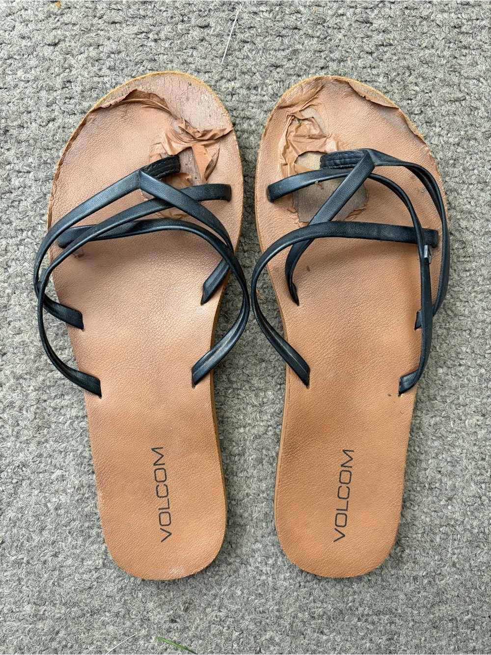 FREE w/purchase women’s Volcom sandals